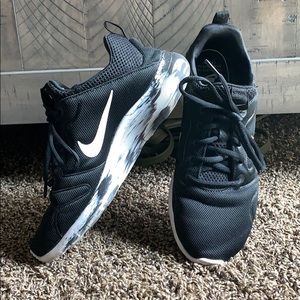 Men’s size 7.5 Nike shoes